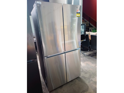 SAMSUNG 649 LITRE FRENCH DOOR REFRIGERATOR WITH BEVERAGE CENTRE