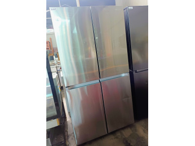 SAMSUNG 649 LITRE FRENCH DOOR REFRIGERATOR WITH BEVERAGE CENTRE 