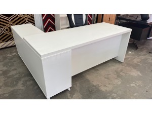 WHITE OFFICE DESK WITH RIGHT HAND ATTACHED RETURN
