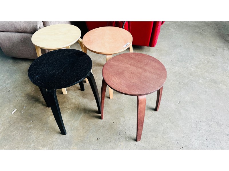 ASSORTED TIMBER ROUND SIDE TABLES