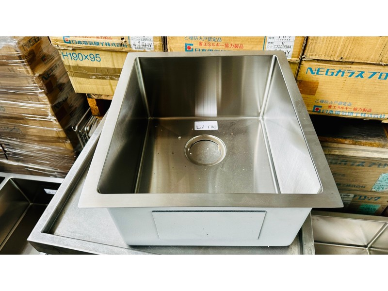STAINLESS STEEL SINGLE BOWL SINK 600X450