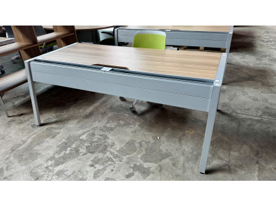 Steel Case “Bivi” Office desk 