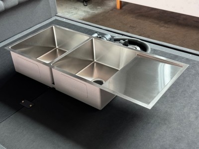304 STAINLESS STEEL DOUBLE BOWL SINK 1200 X 500 (#12050)
