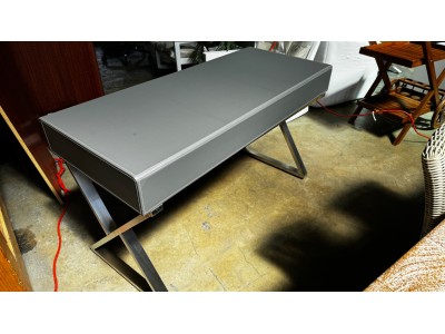 KNOX 1.4M 3 DRAWER OFFICE DESK WITH GREY/ BRUSHED ALUMINIUM 