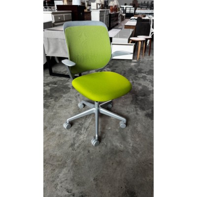 STEELCASE “COBI”  GREEN & GREY COMMERCIAL GRADE OFFICE CHAIR - RRP$650