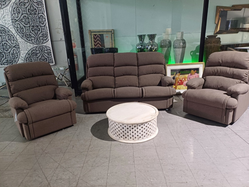 ALISON BROWN FABRIC LOUNGE SUITE - 3 SEATER PLUS 2 SINGLE ELECTRIC RECLINERS (JL-33)