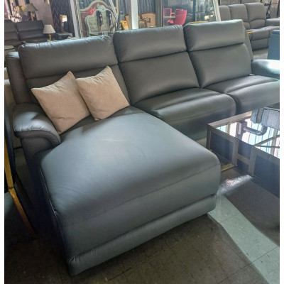KOBE LEATHER LOUNGE WITH CHAISE- 2 SECTIONS ELECTRIC RECLINING - VILLA AUTO RRP$4800 (016/017-03-07-25)2437C194