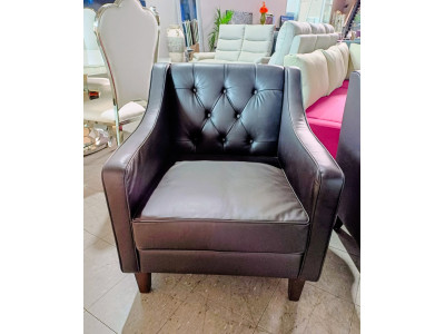 DARK BROWN LEATHER FEATURE CHAIR DARK BROWN LEATHER FEATURE CHAIR