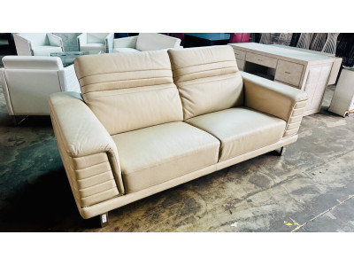 TAUPE ITALIAN LEATHER 3 SEATER LOUNGE WITH ADJUSTABLE HEADRESTS (#972) SOLD AS IS