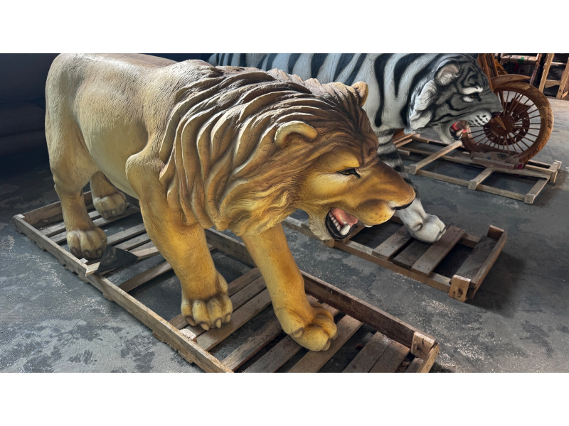 LARGE LION STATUE APPROX 180CM X 40CM X 90CM - PAINTED VOLCANIC ROCK COATED FIBREGLASS
