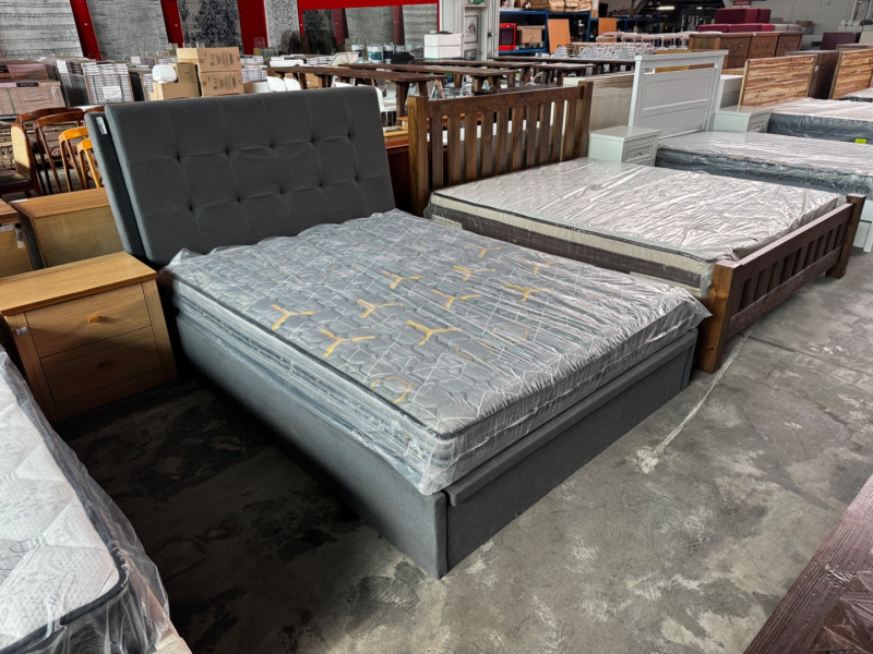 DARK GREY FABRIC QUEEN GAS LIFT BED