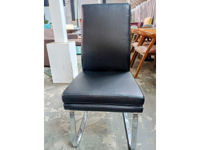 SET OF 6 KOKA BLACK LEATHER DINING CHAIRS (#Y1021) SET OF 6 KOKA BLACK LEATHER DINING CHAIRS (#Y1021)