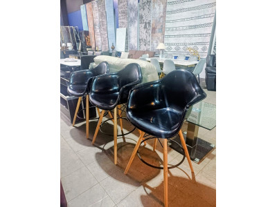 SET OF 3 GLOSS BLACK BAR STOOLS