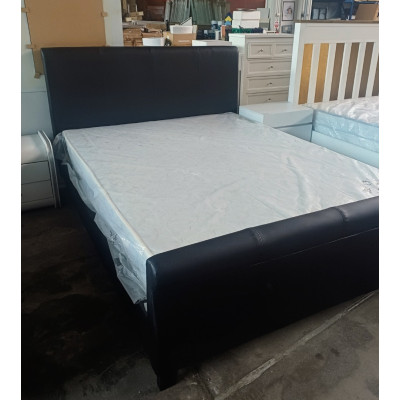 BLACK ROLLED HEAD QUEEN BED