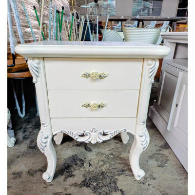 WHITE 2 DRAWER FRENCH PROVINCIAL STYLE BEDSIDE CABINET WITH SILVER TRIM (#806) WHITE 2 DRAWER FRENCH PROVINCIAL STYLE BEDSIDE CABINET WITH SILVER TRIM (#806)